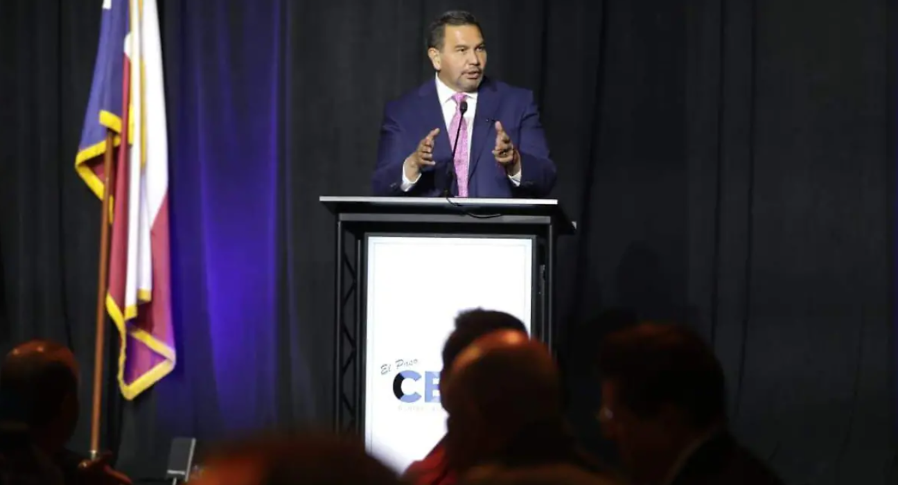 Cruz Pérez Cuellar 001