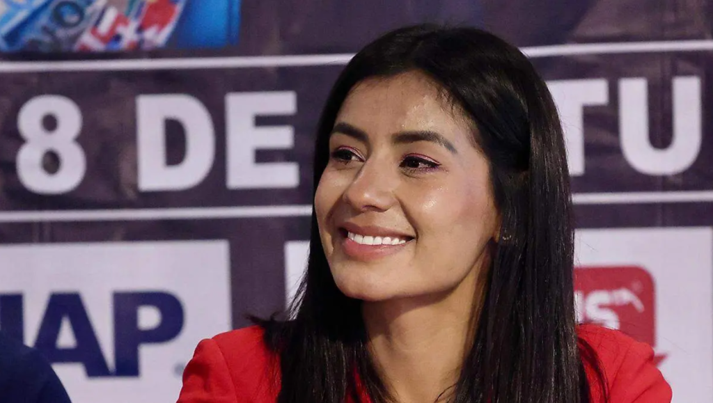 Gaby la bonita sanchez 001